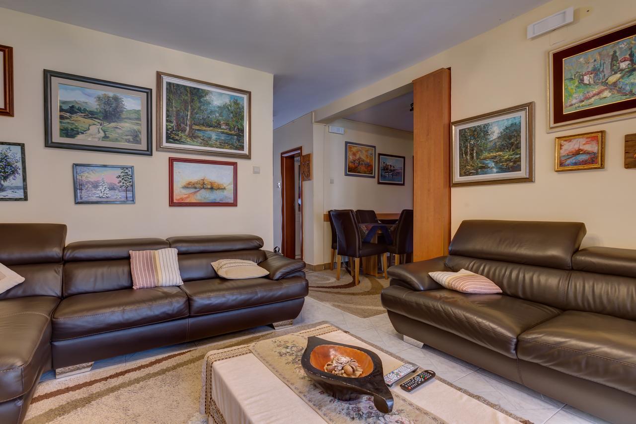 Apartments Varja Sveti Stefan Luaran gambar