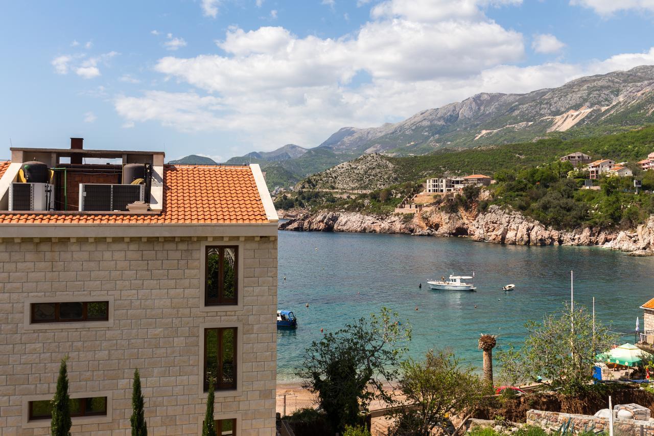 Apartments Varja Sveti Stefan Luaran gambar